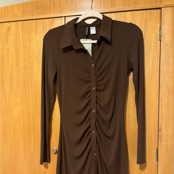 H&M button-down chocolate brown dress - Picture 3 of 8